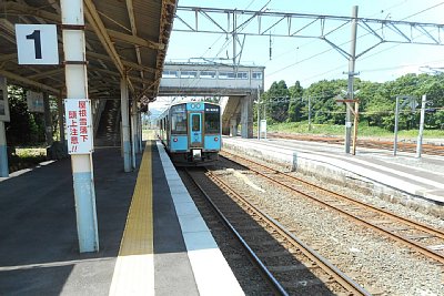 青い森701系電車