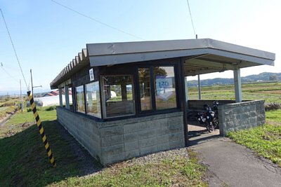 待合所と駐輪場