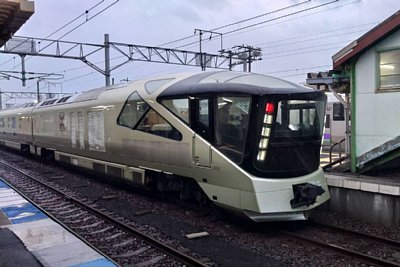 E001形「TRAIN SUITE 四季島」
