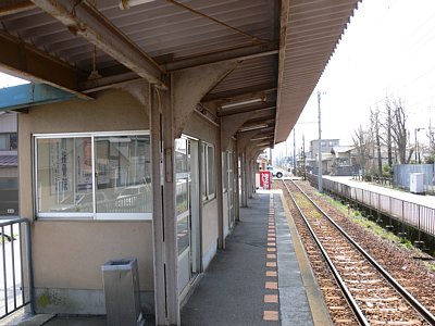 ホームと待合室