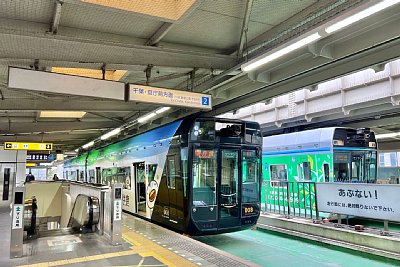 千葉都市モノレール0形電車