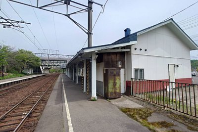 駅舎とホーム