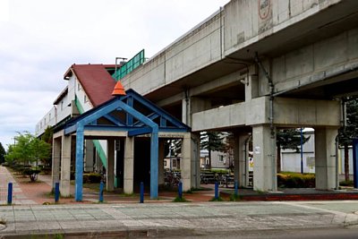 柏陽駅