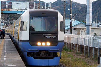 255系